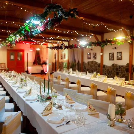 Zlaty Pav مكان تخييم Moldava nad Bodvou