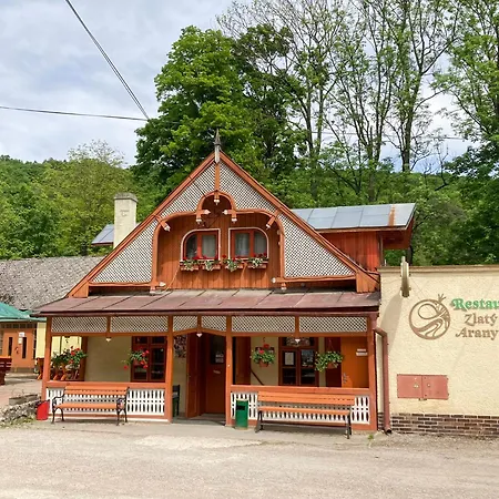 Zlaty Pav *