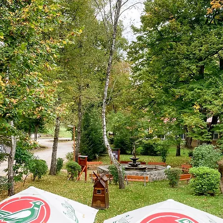 Zlaty Pav مكان تخييم *